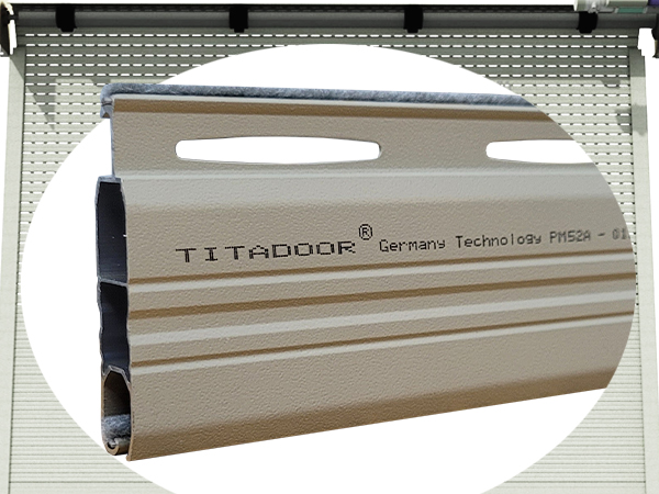 Cửa cuốn Titadoor PM 52A